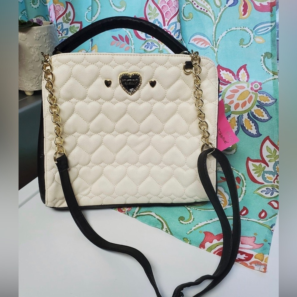 Gorgeous Betsy Johnson Crossbody/shoulder bag